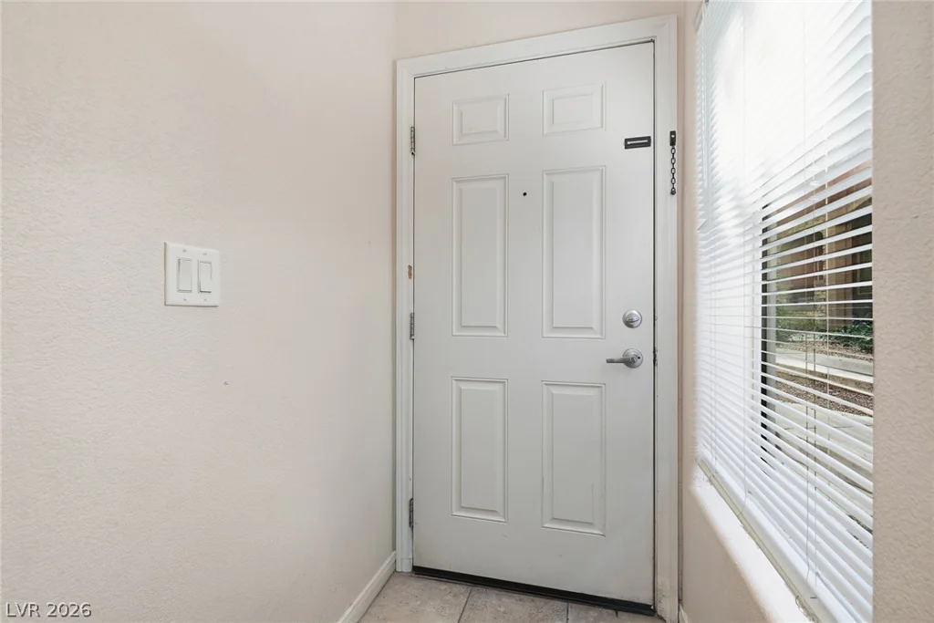 7701 Robindale, Las Vegas, NV 89113
