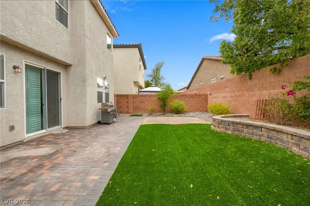 636 Crying Bird, Las Vegas, NV 89178