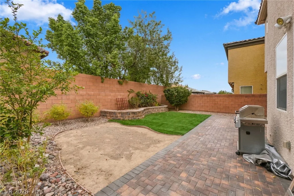 636 Crying Bird, Las Vegas, NV 89178