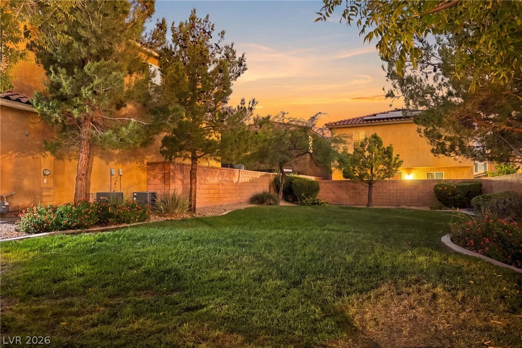 636 Crying Bird, Las Vegas, NV 89178