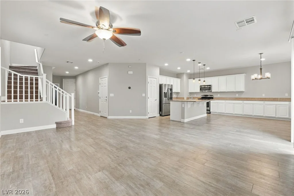 636 Crying Bird, Las Vegas, NV 89178