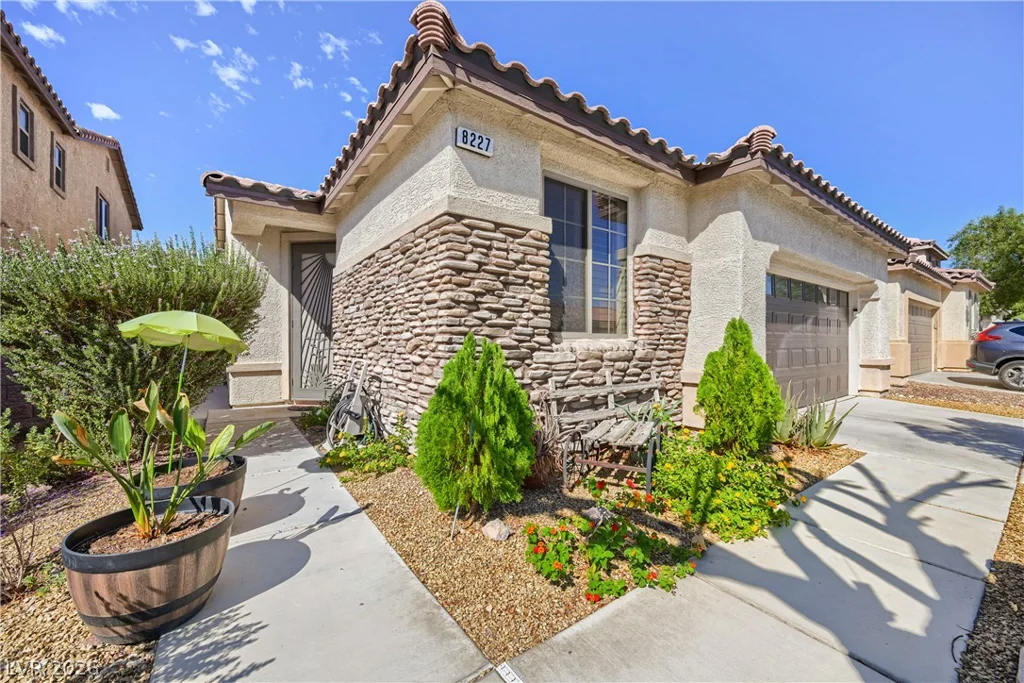 8227 Oasis Bloom, North Las Vegas, NV 89085