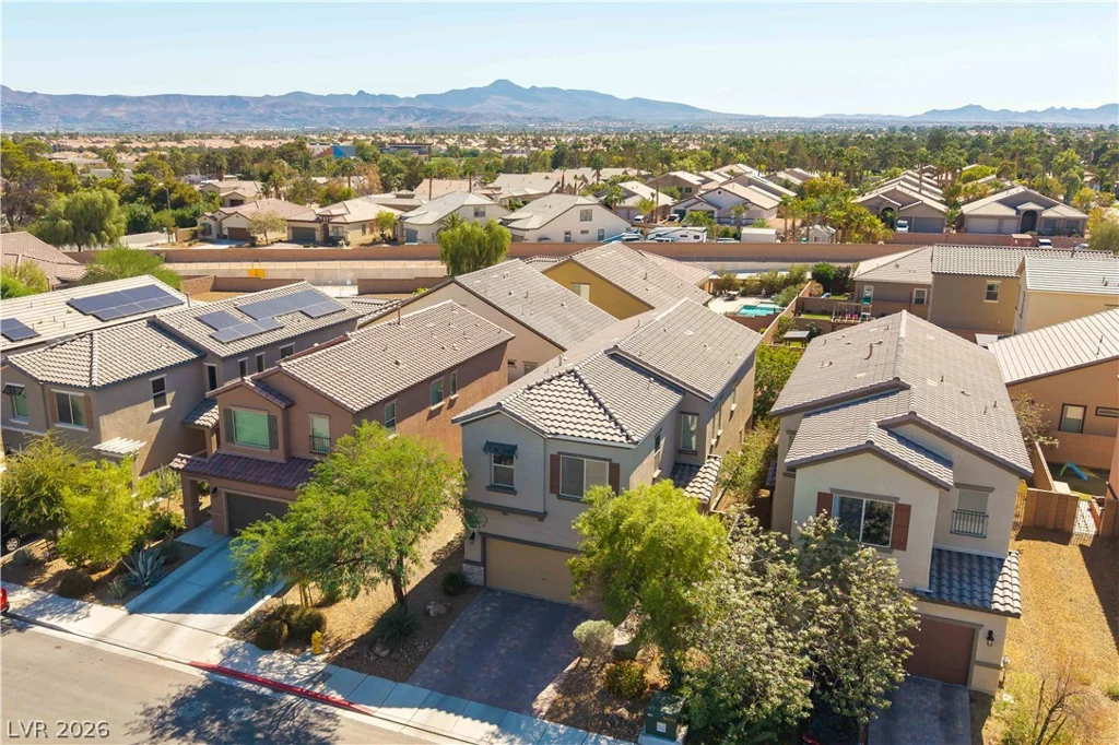 2589 Champagne Topaz, Las Vegas, NV 89120