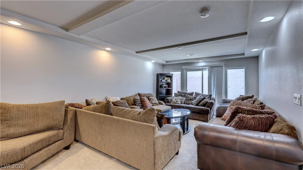 8109 Russell Creek, Las Vegas, NV 89139