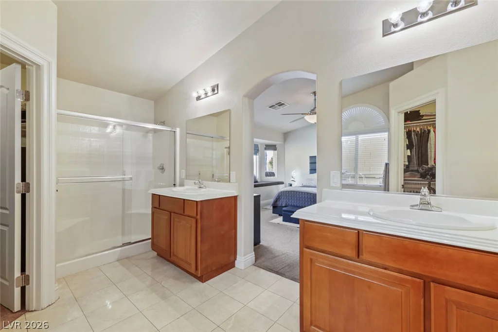 70 Tower Mustard, Henderson, NV 89002
