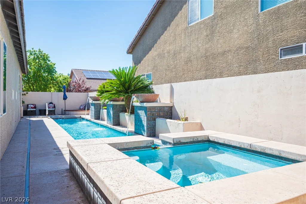 10005 Pebble Path, Las Vegas, NV 89148