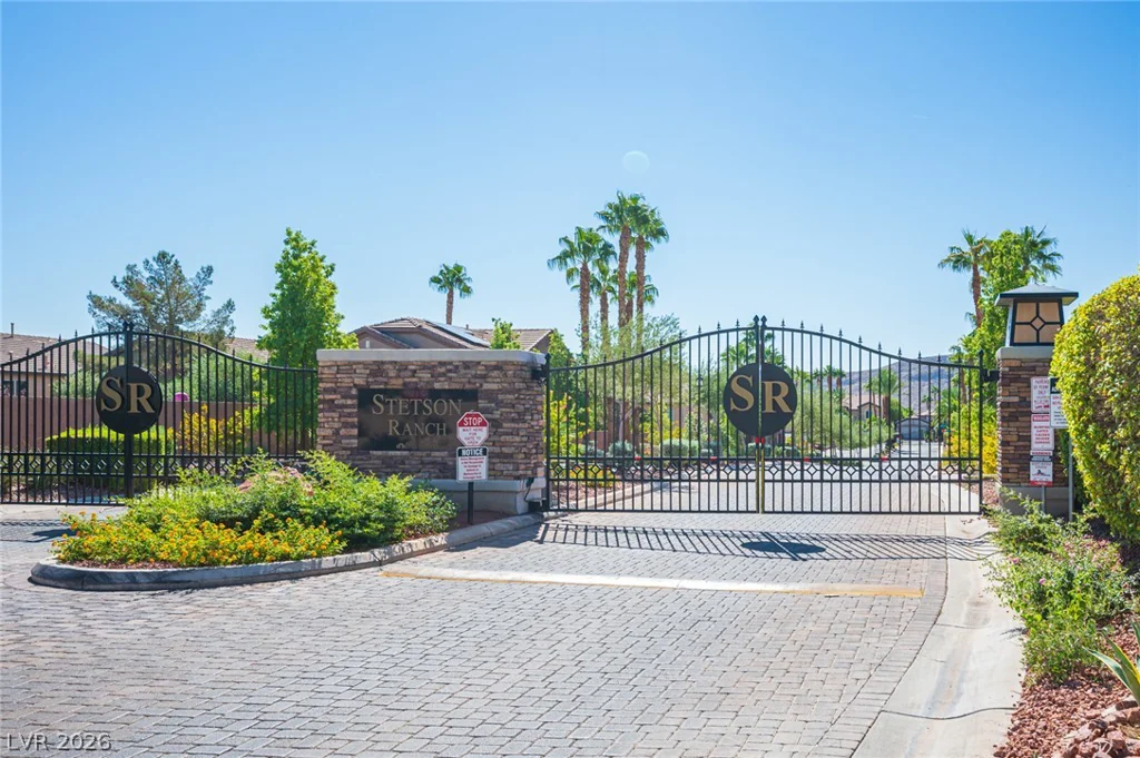 10005 Pebble Path, Las Vegas, NV 89148