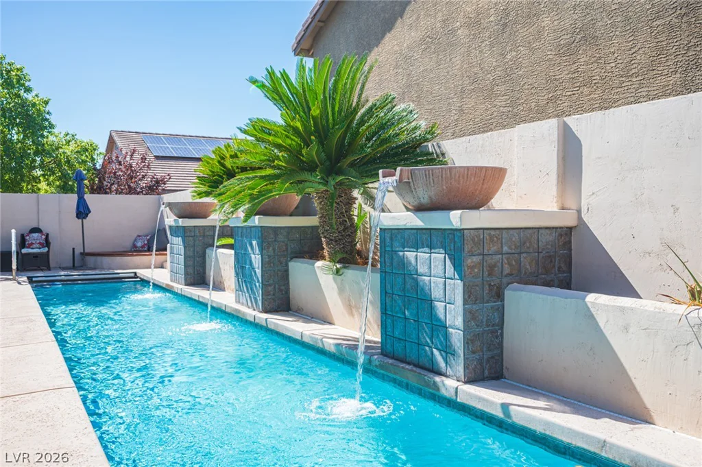 10005 Pebble Path, Las Vegas, NV 89148