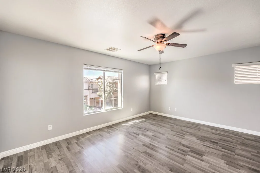 10456 Highlands River, Las Vegas, NV 89141