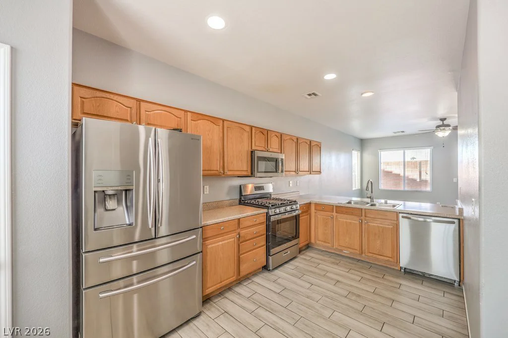 10456 Highlands River, Las Vegas, NV 89141