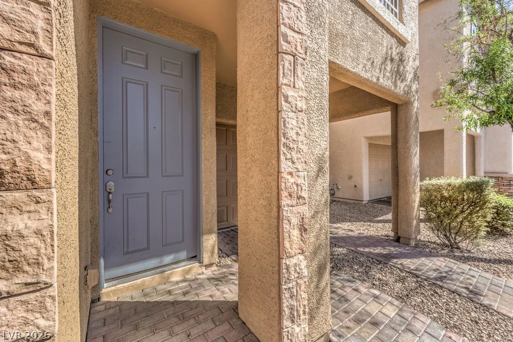 10456 Highlands River, Las Vegas, NV 89141
