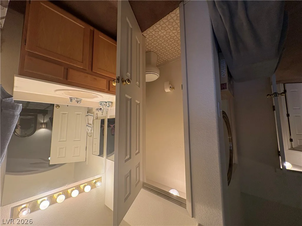 9595 Ruperts, Las Vegas, NV 89123