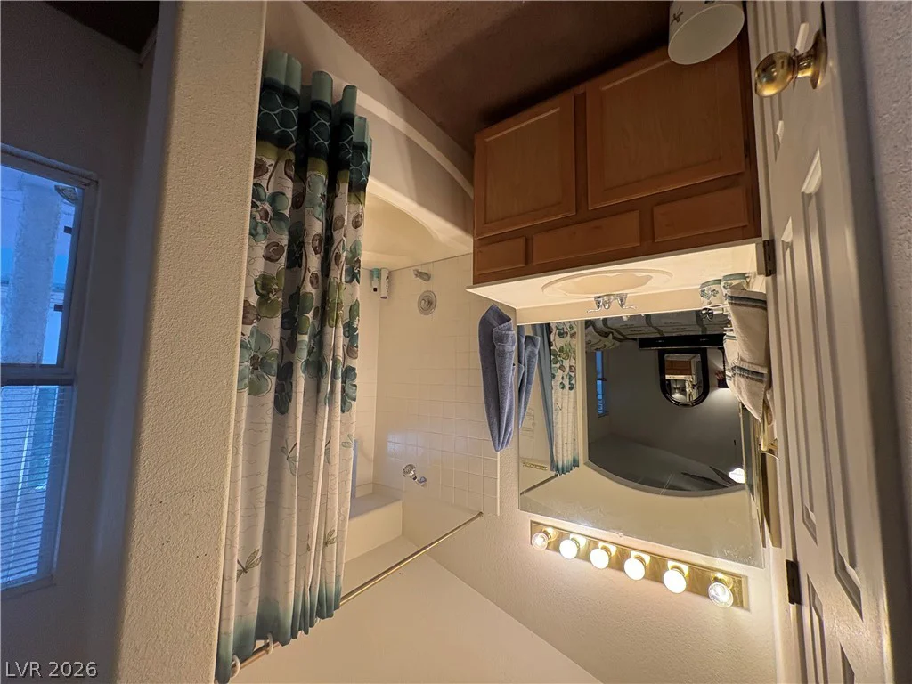 9595 Ruperts, Las Vegas, NV 89123