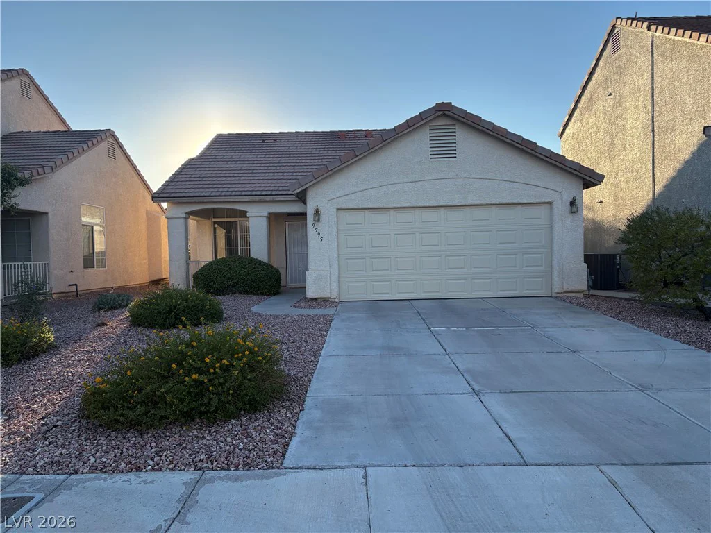 9595 Ruperts, Las Vegas, NV 89123