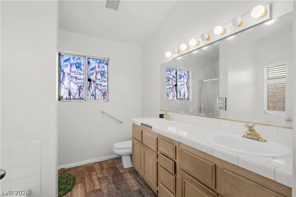 6576 Goldencreek, Las Vegas, NV 89108