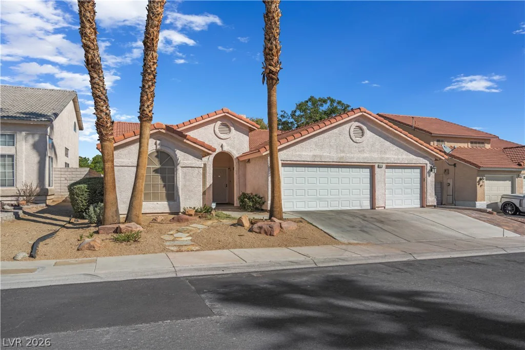 6576 Goldencreek, Las Vegas, NV 89108