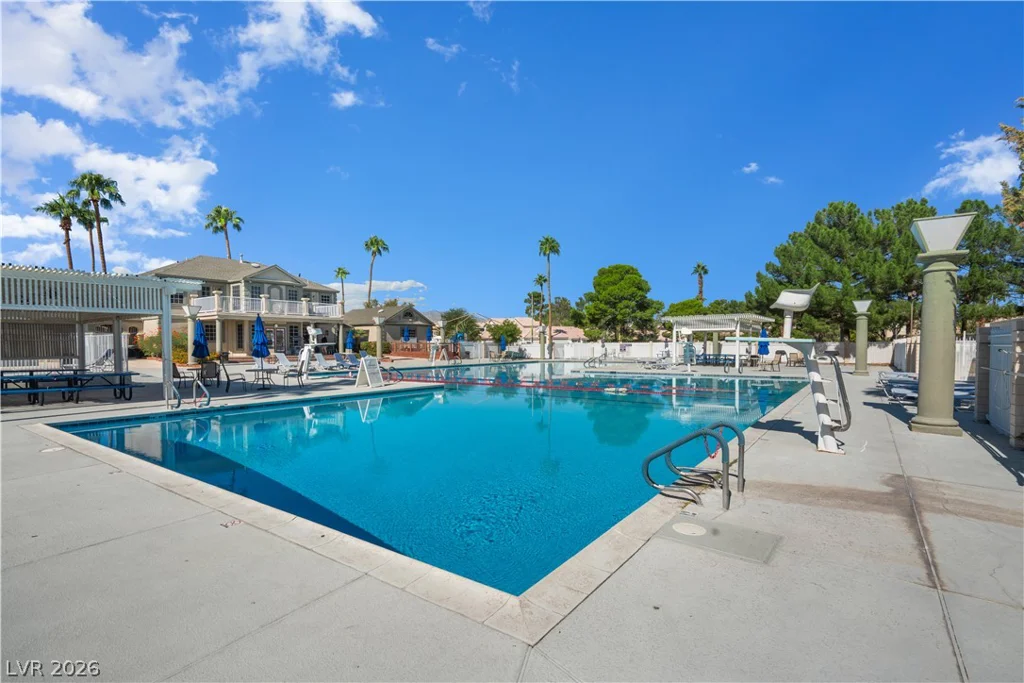 6576 Goldencreek, Las Vegas, NV 89108