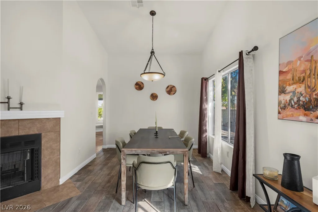 6576 Goldencreek, Las Vegas, NV 89108