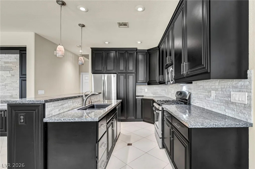 7890 Teal Harbor, Las Vegas, NV 89117