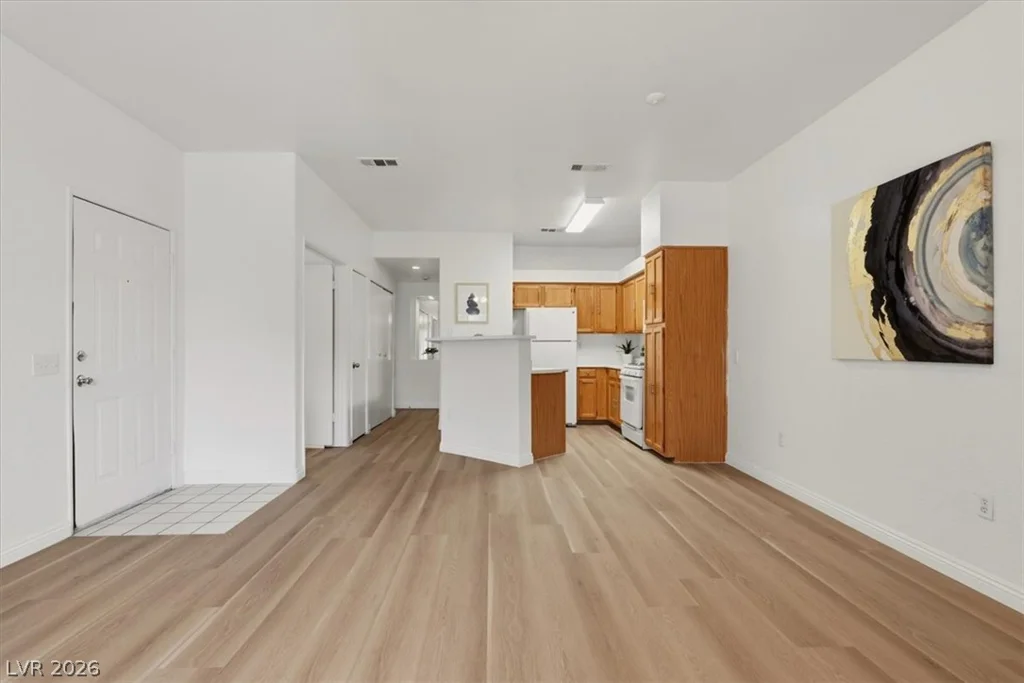 5415 Harmon, Las Vegas, NV 89103