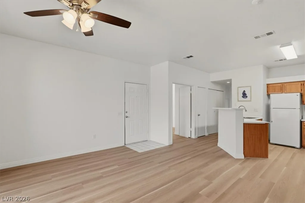 5415 Harmon, Las Vegas, NV 89103