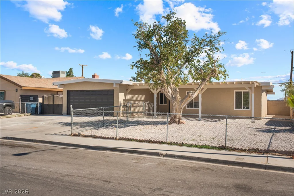 624 Donner, Las Vegas, NV 89107