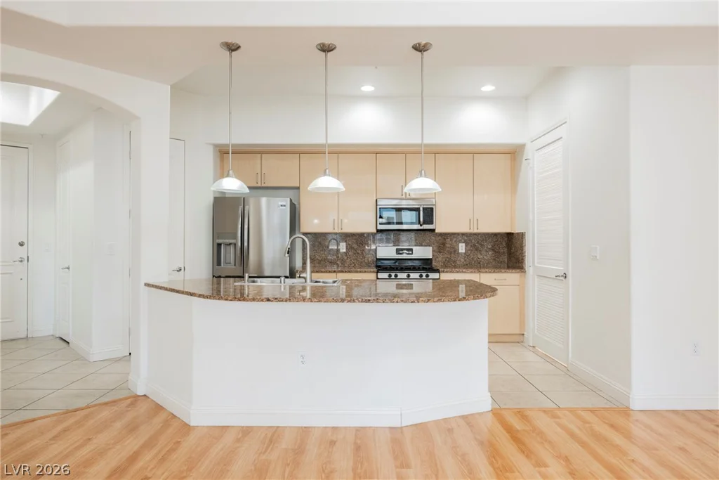 44 Serene, Las Vegas, NV 89123