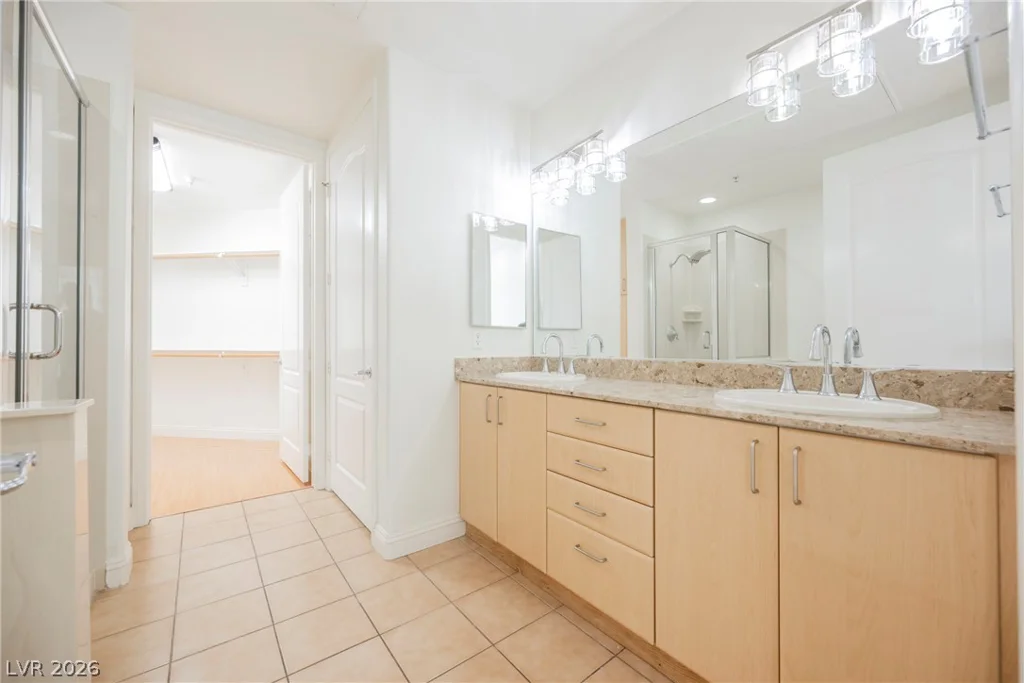 44 Serene, Las Vegas, NV 89123
