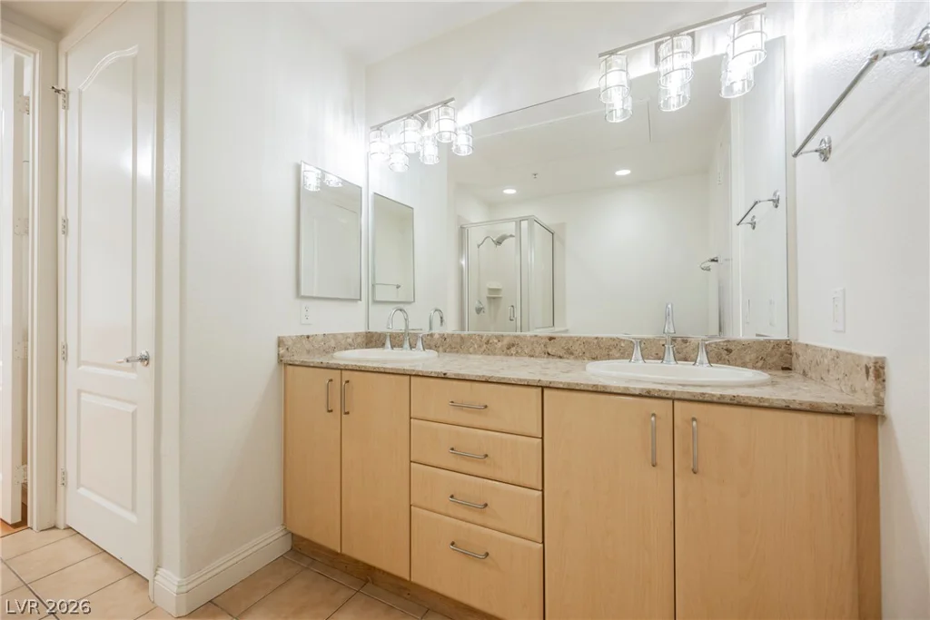 44 Serene, Las Vegas, NV 89123