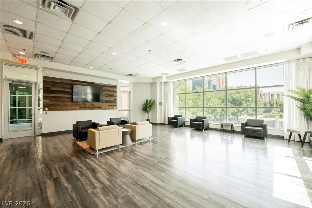 44 Serene, Las Vegas, NV 89123