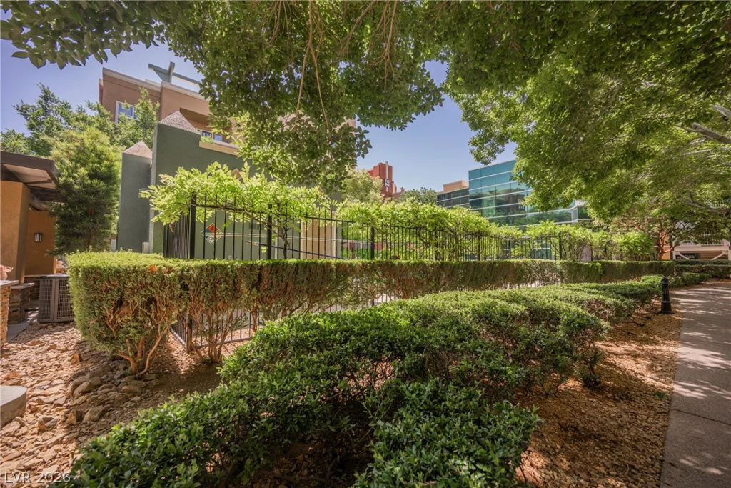 44 Serene, Las Vegas, NV 89123
