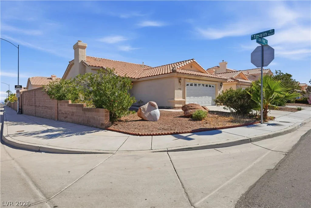 3702 Lipan Point, Las Vegas, NV 89147