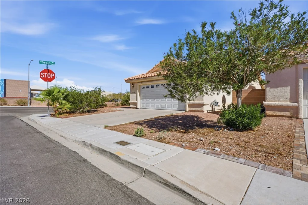 3702 Lipan Point, Las Vegas, NV 89147