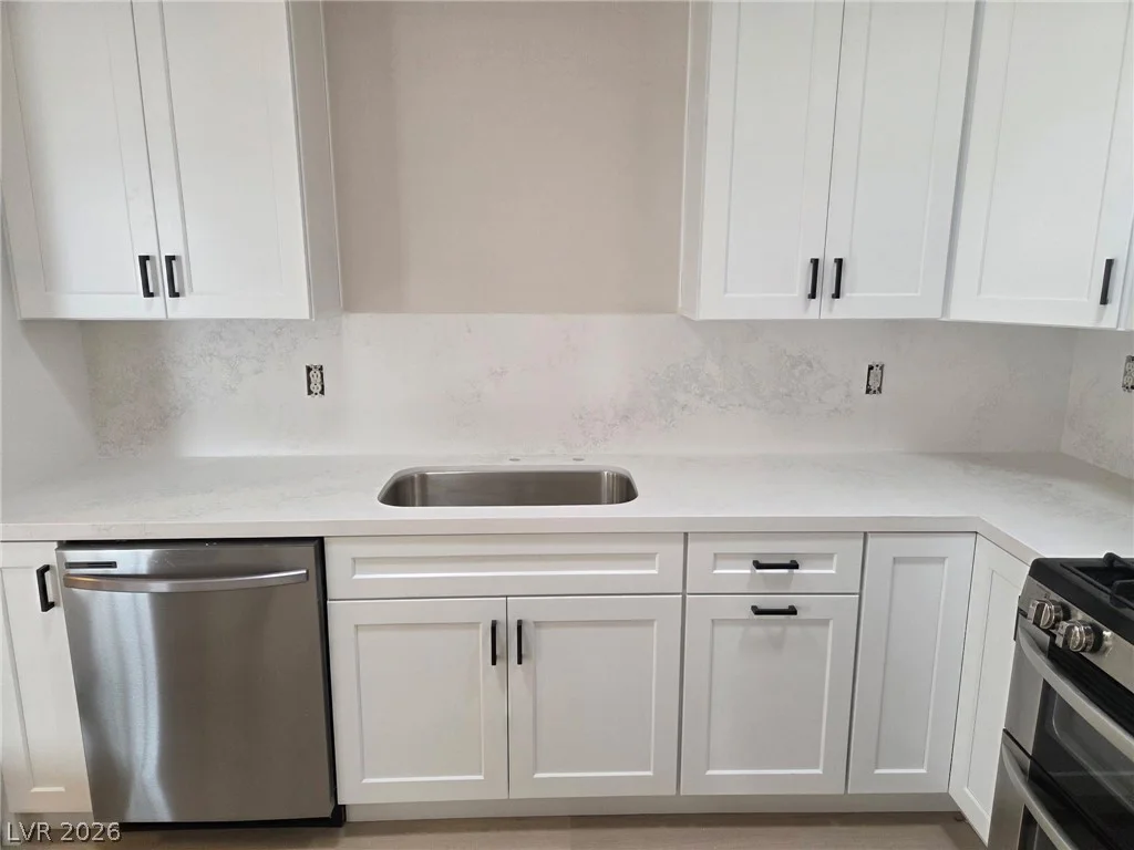 904 Elko, Las Vegas, NV 89108