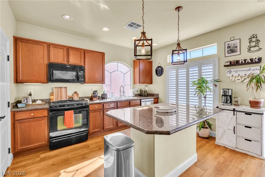 5098 Bonnie Doon, Las Vegas, NV 89141