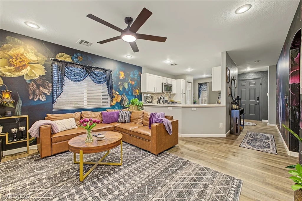 6221 Chert, Las Vegas, NV 89139