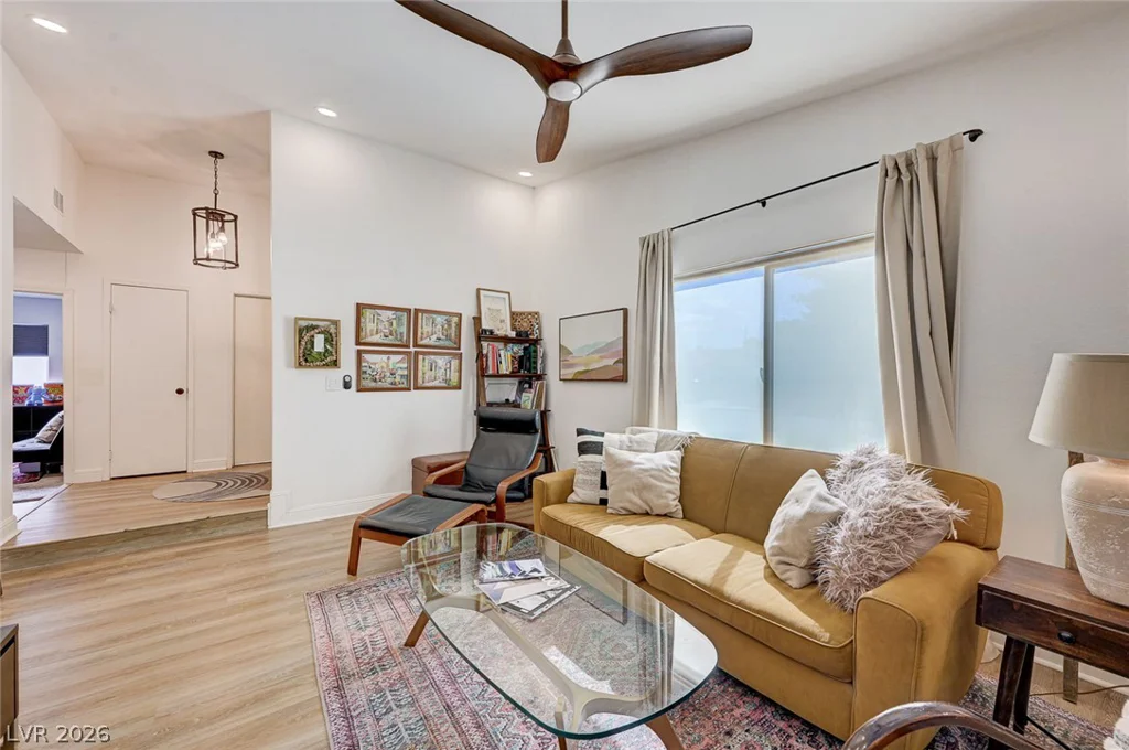 5646 Ibanez, Las Vegas, NV 89103