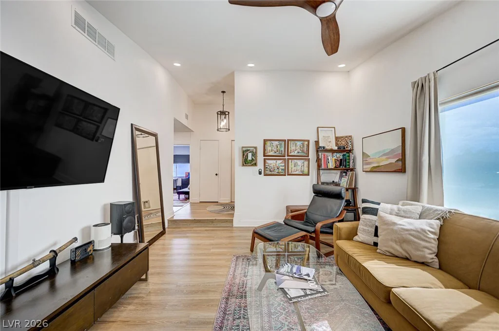 5646 Ibanez, Las Vegas, NV 89103