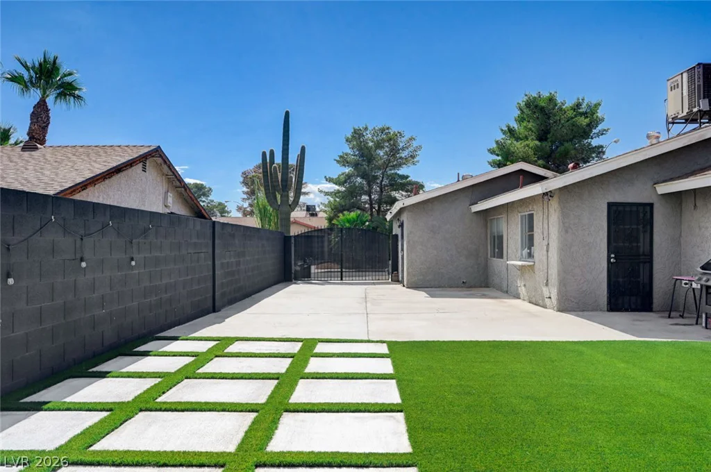 5646 Ibanez, Las Vegas, NV 89103