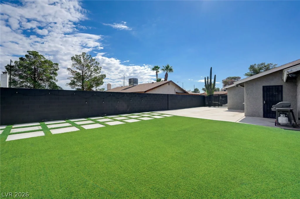 5646 Ibanez, Las Vegas, NV 89103