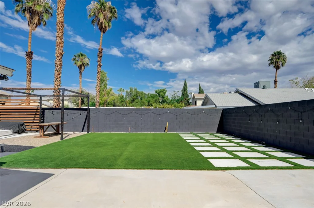 5646 Ibanez, Las Vegas, NV 89103
