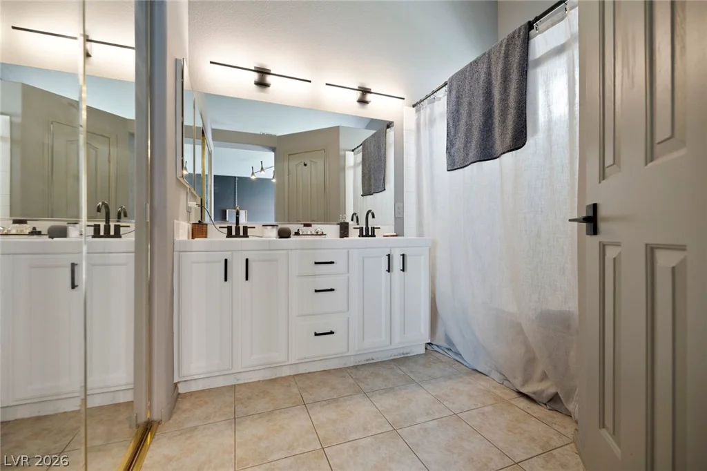 3561 Unique, Las Vegas, NV 89129