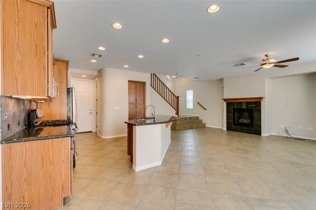 2312 Malaga Peak, Las Vegas, NV 89135