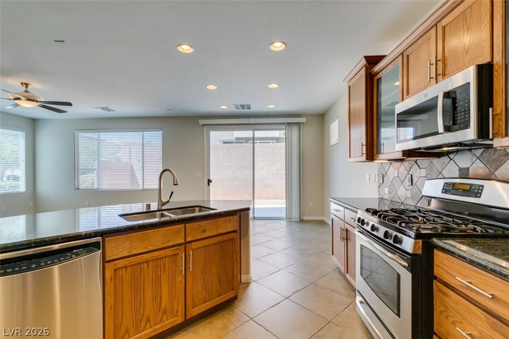 2312 Malaga Peak, Las Vegas, NV 89135
