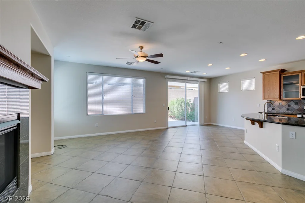 2312 Malaga Peak, Las Vegas, NV 89135