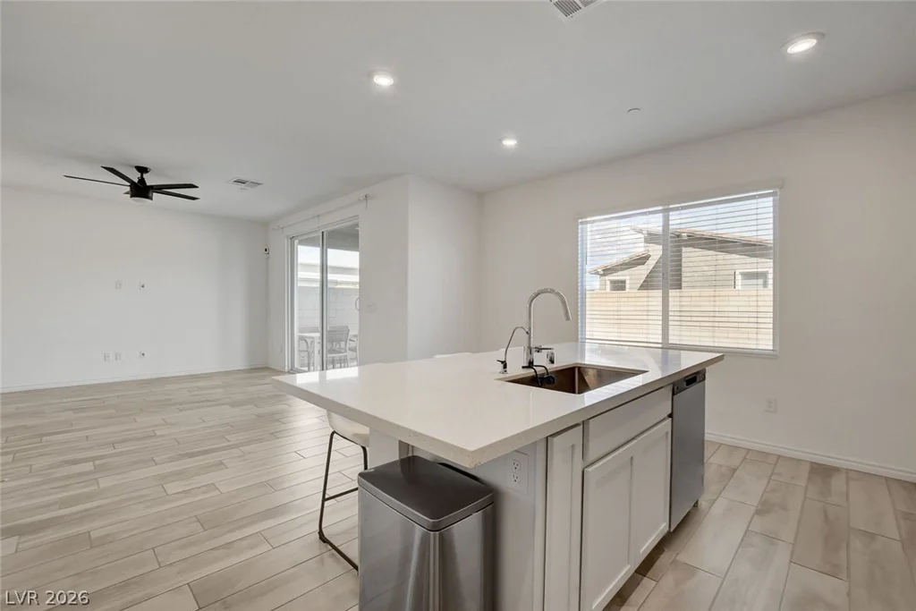 8866 Mountain Lion, Las Vegas, NV 89166