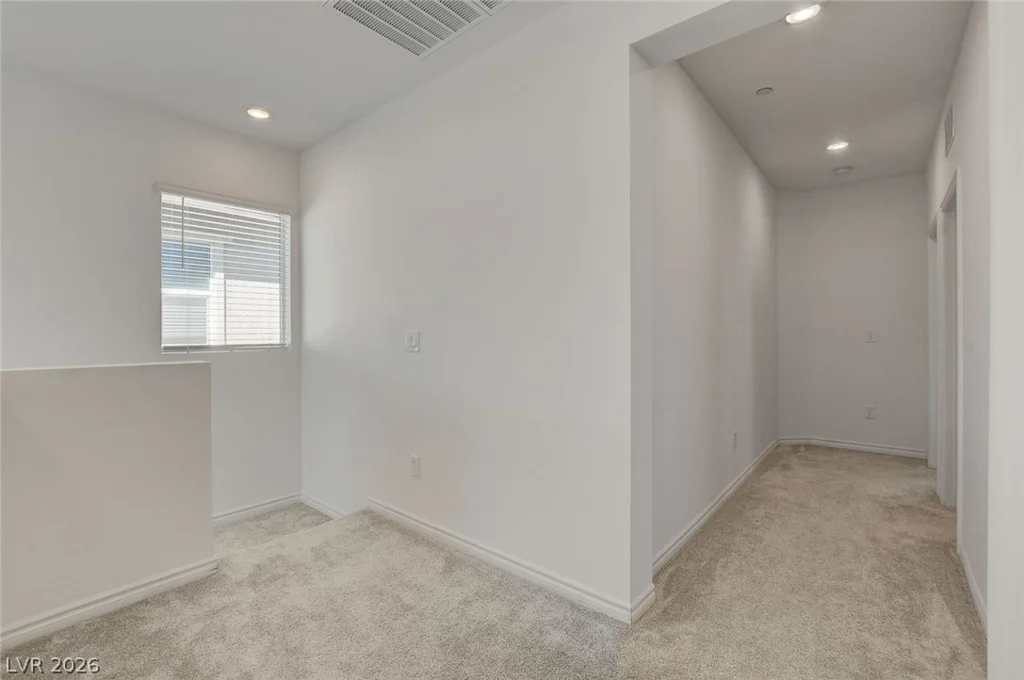 8866 Mountain Lion, Las Vegas, NV 89166