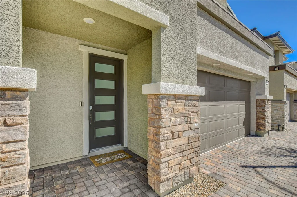 8866 Mountain Lion, Las Vegas, NV 89166