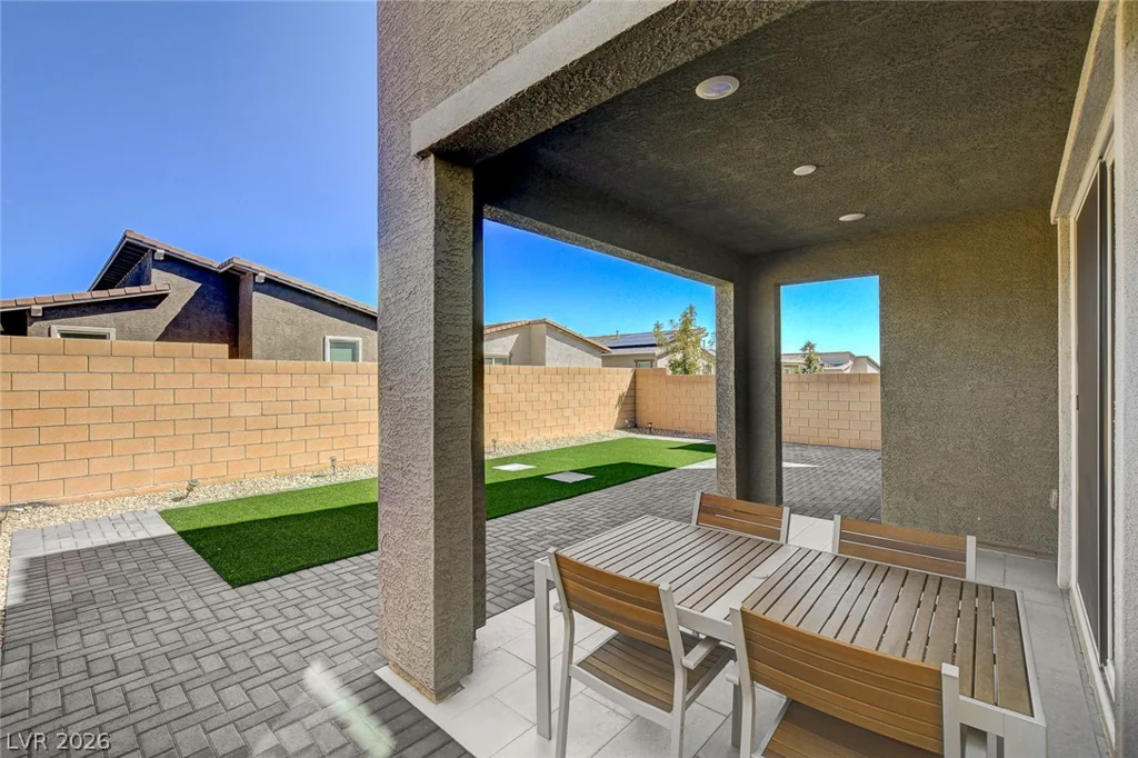 8866 Mountain Lion, Las Vegas, NV 89166