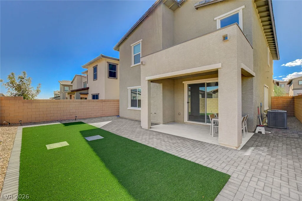 8866 Mountain Lion, Las Vegas, NV 89166
